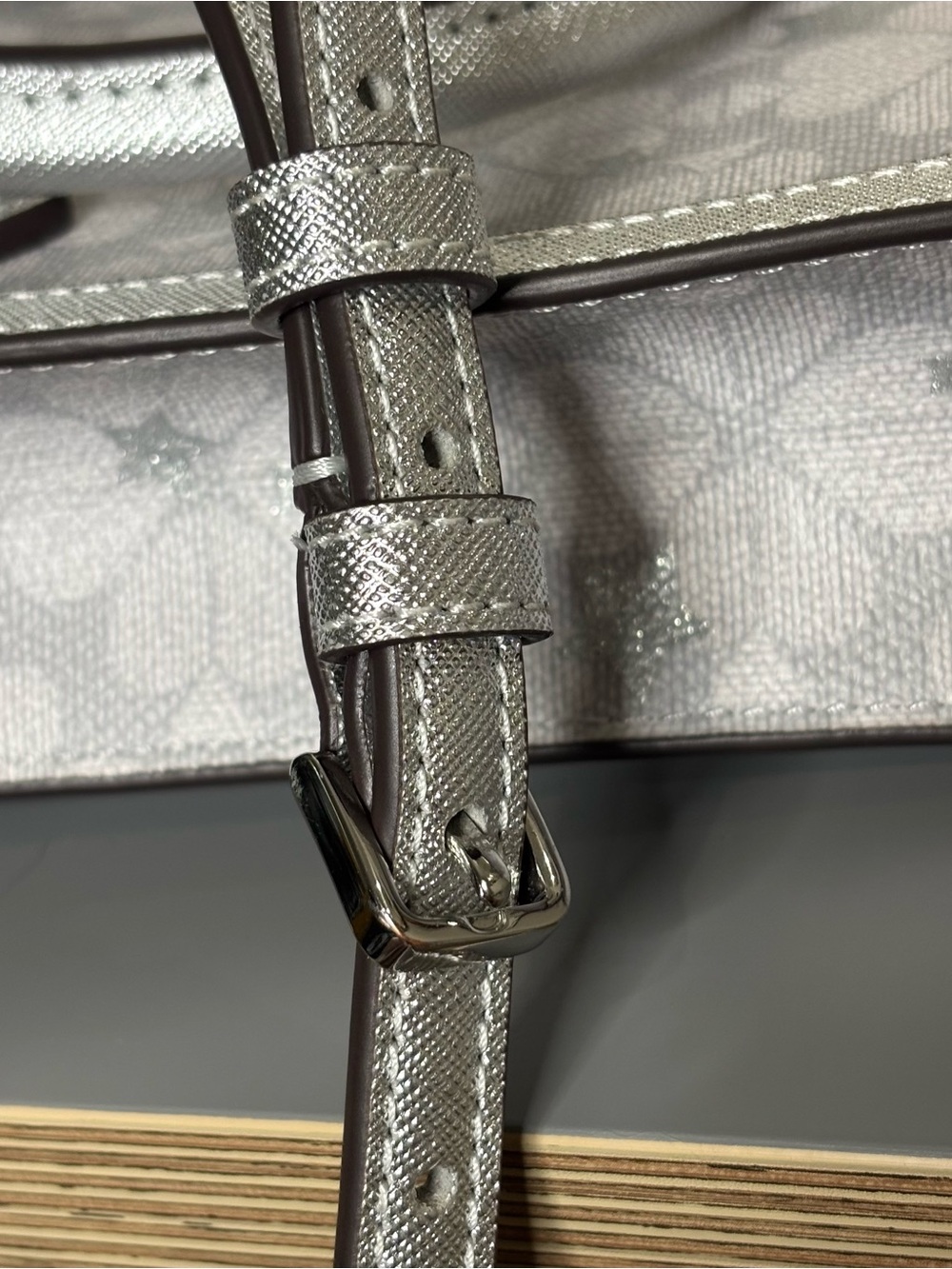 Kate Spade KJ957 Flower Star Toss Small Tote Crossbody In Platinum Grey NWOT - Picture 13 of 14
